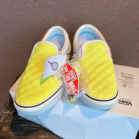 Vans x Penn ComfyCush Slip-On - Picture 2 of 12